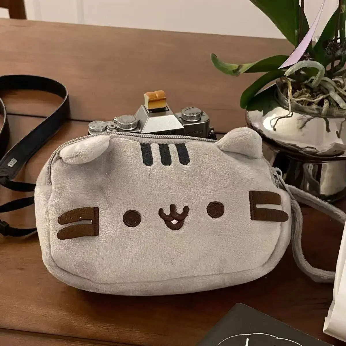 Uroczy piórnik Pusheen, kreskó – Travel Accessories B&M recenzja i cena